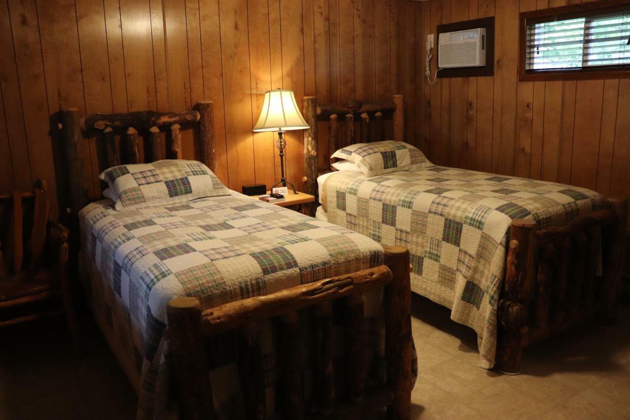 Cougar Lone Fir Resort מראה חיצוני תמונה