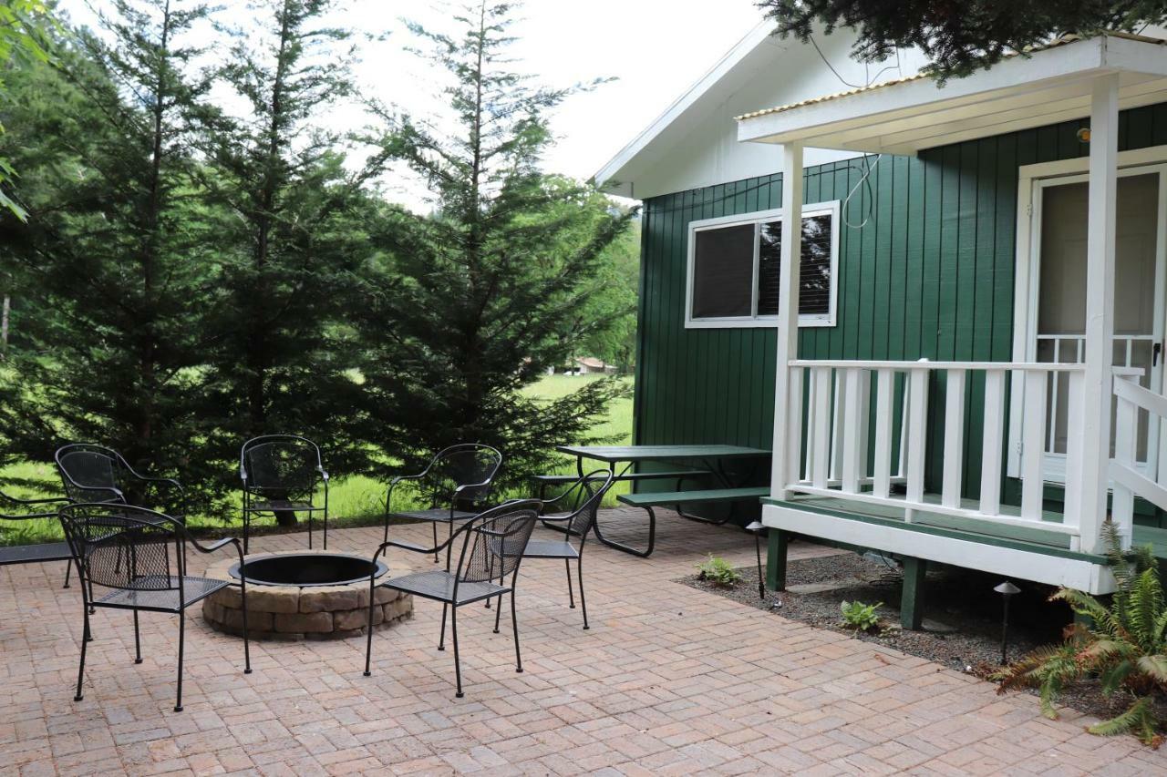 Cougar Lone Fir Resort מראה חיצוני תמונה