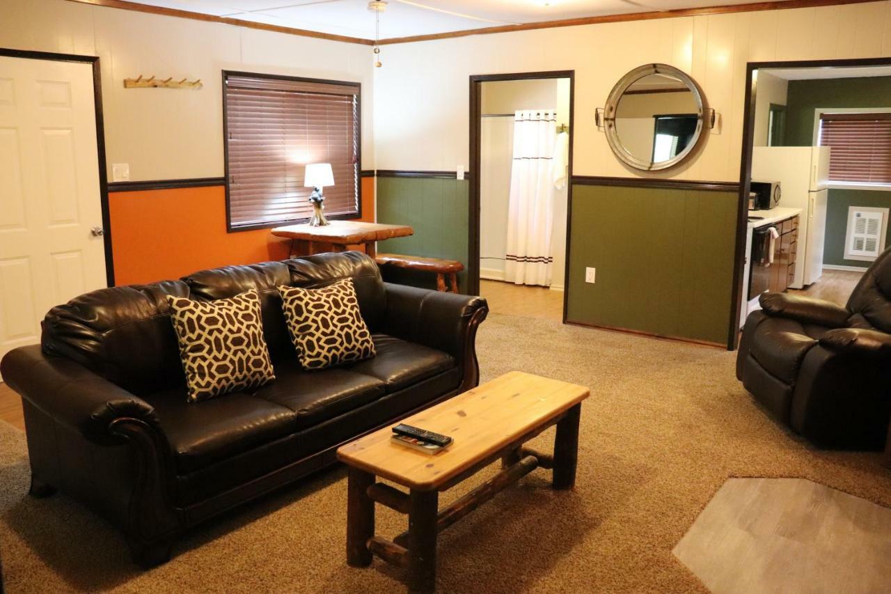 Cougar Lone Fir Resort מראה חיצוני תמונה