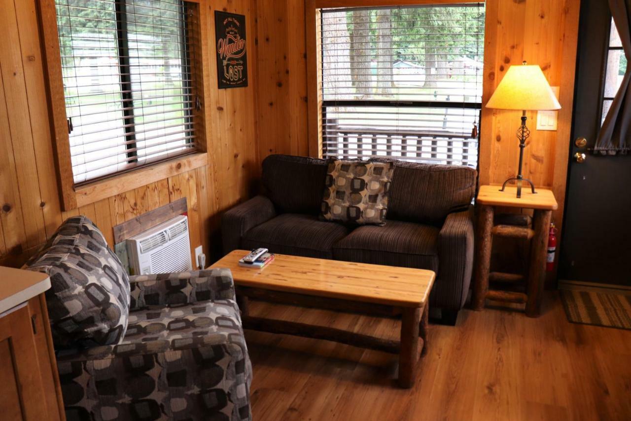 Cougar Lone Fir Resort מראה חיצוני תמונה