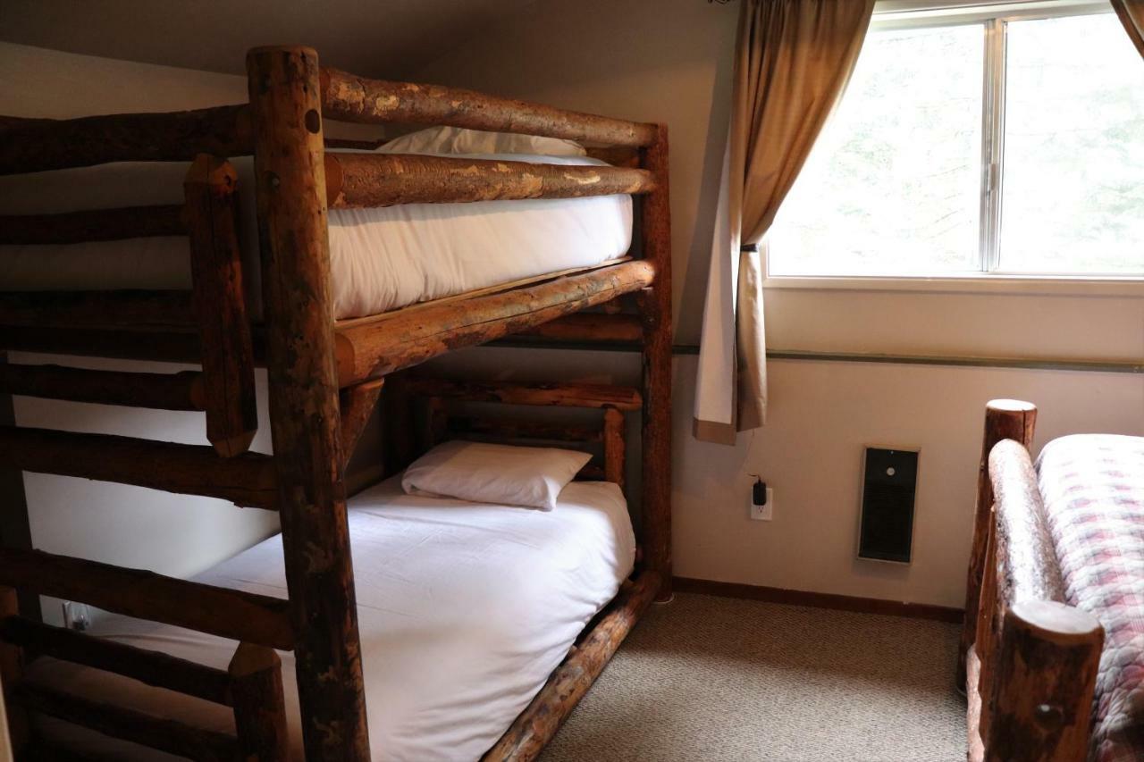 Cougar Lone Fir Resort מראה חיצוני תמונה