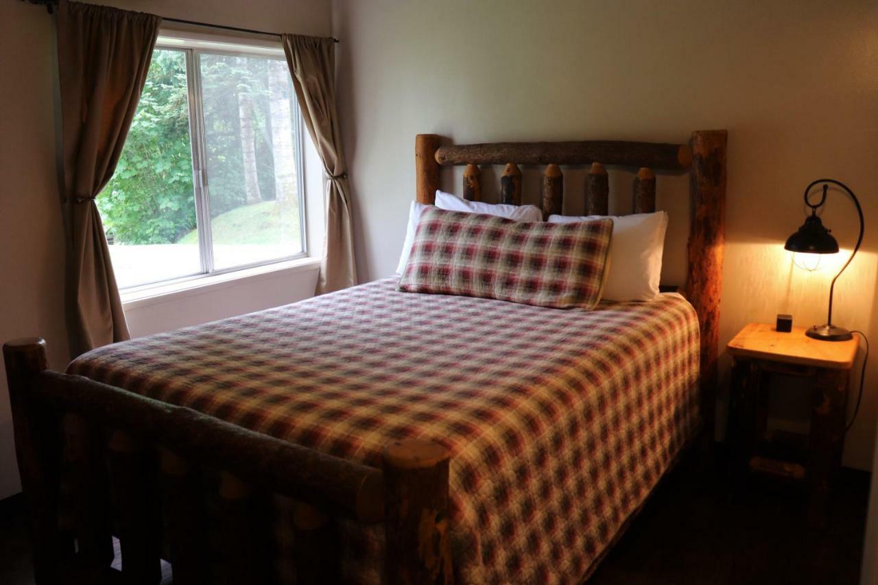 Cougar Lone Fir Resort מראה חיצוני תמונה