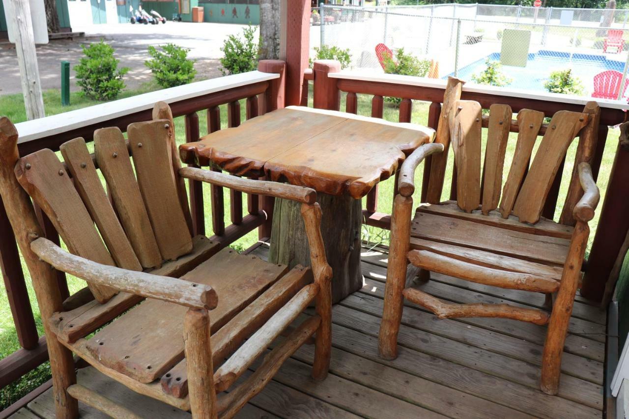 Cougar Lone Fir Resort מראה חיצוני תמונה