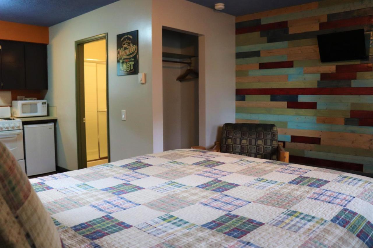 Cougar Lone Fir Resort מראה חיצוני תמונה