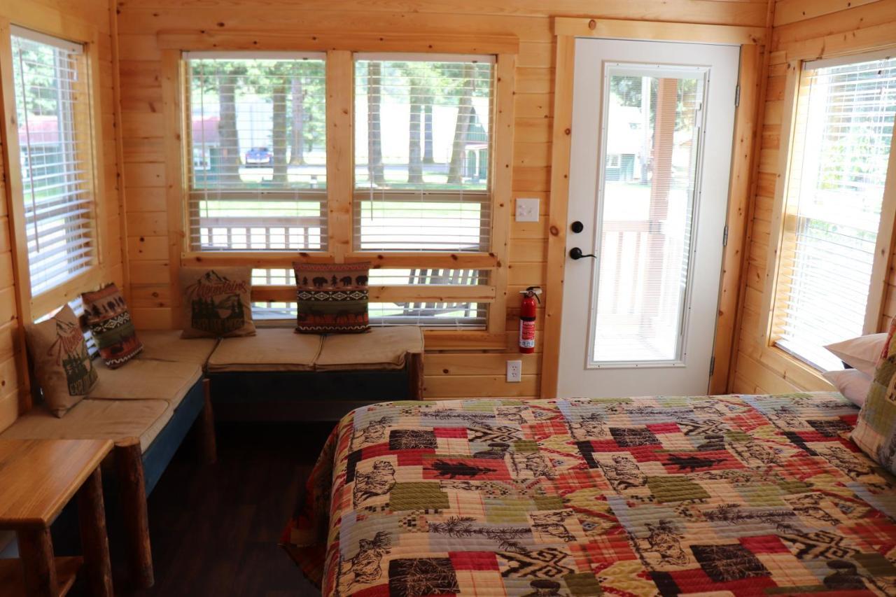 Cougar Lone Fir Resort מראה חיצוני תמונה