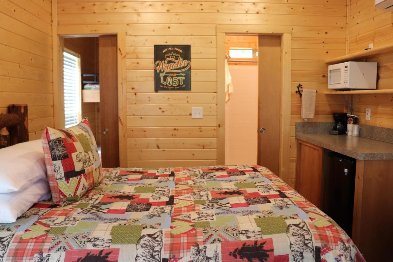 Cougar Lone Fir Resort מראה חיצוני תמונה