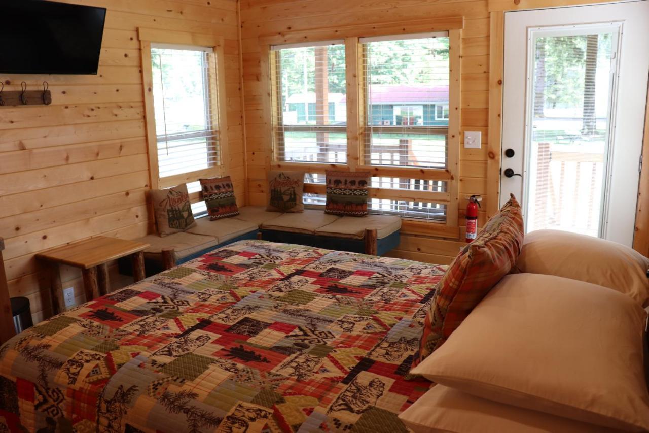 Cougar Lone Fir Resort מראה חיצוני תמונה
