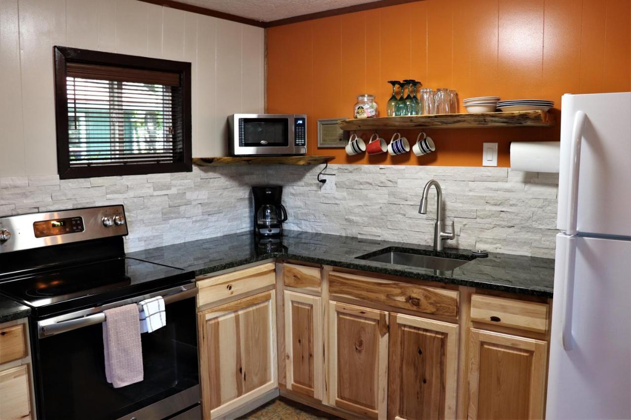 Cougar Lone Fir Resort מראה חיצוני תמונה